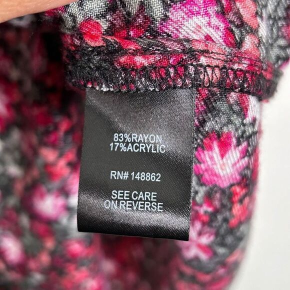 Torrid Women’s Pink Multicolor Floral Flannel Harper Roll Tab Top Size 1 X - Picture 9 of 15